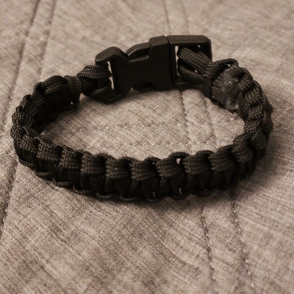 🔥Black Paracord Bracelet🔥